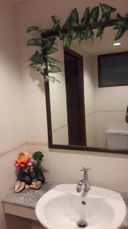 Jon Thaihouse HHQ Zewnętrze zdjęcie